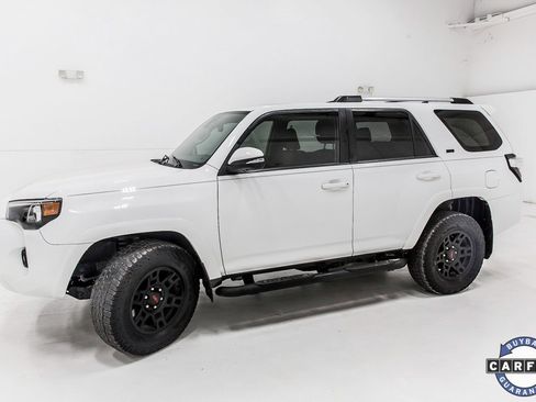 Used 2023 Toyota 4Runner SR5 Premium image 3