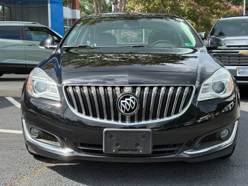 Used 2017 Buick Regal Sport Touring FWD image 3