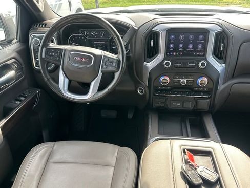 Used 2019 GMC Sierra 1500 SLT w/ SLT Premium Plus Package AWD/4WD image 18
