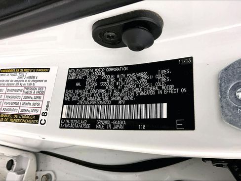 Used 2014 Toyota 4Runner Limited image 35