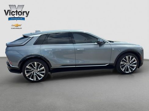 Used 2023 Cadillac Lyriq 2WD image 8