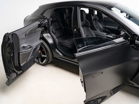 Used 2023 Ferrari Purosangue AWD/4WD image 8
