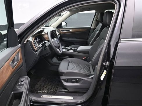 New 2026 Volkswagen Atlas SE image 9