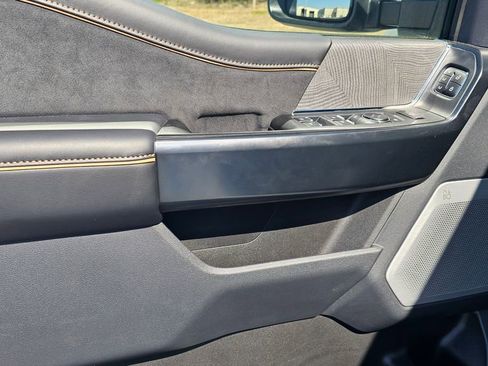 Used 2024 Ford F250 Platinum w/ Tremor Off-Road Package image 11