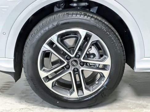 New 2025 Audi Q5 Premium image 25