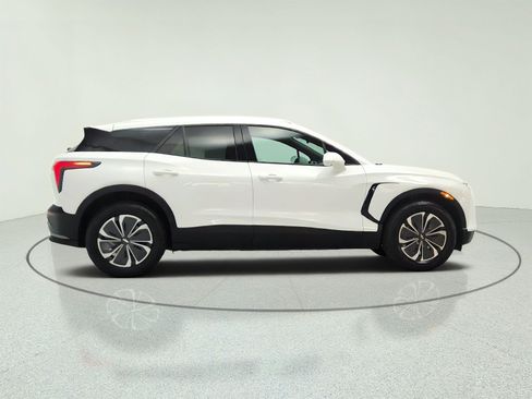 Used 2024 Chevrolet Blazer EV LT AWD/4WD image 4