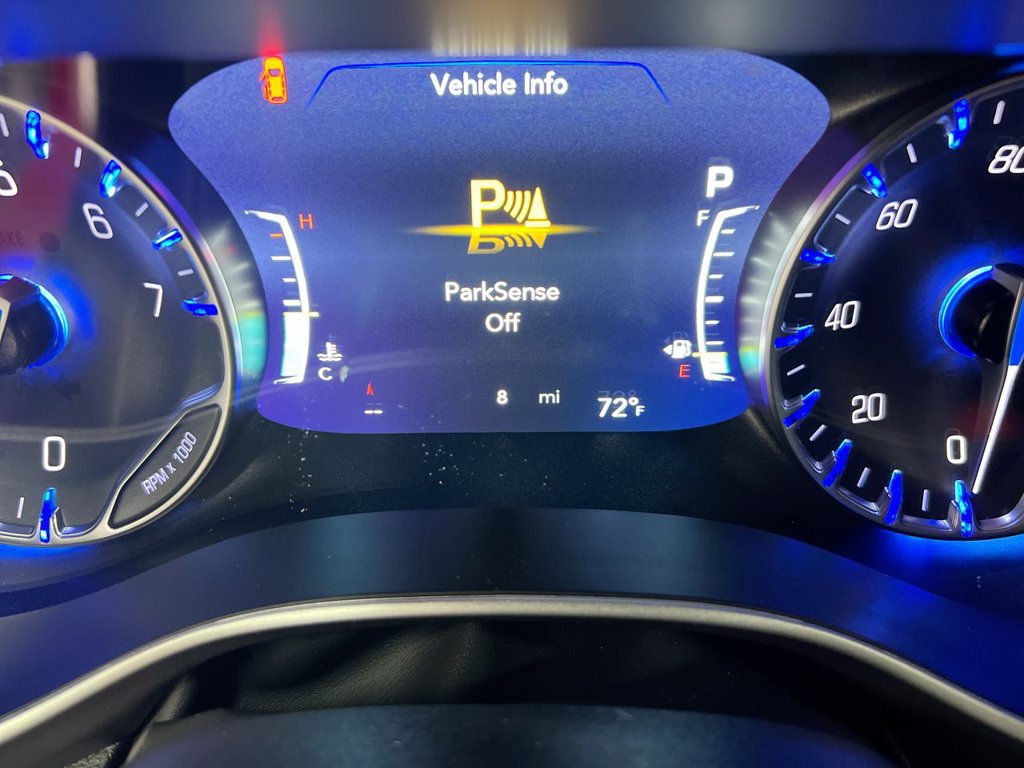 New 2027 Chrysler Pacifica Select AWD/4WD image 13