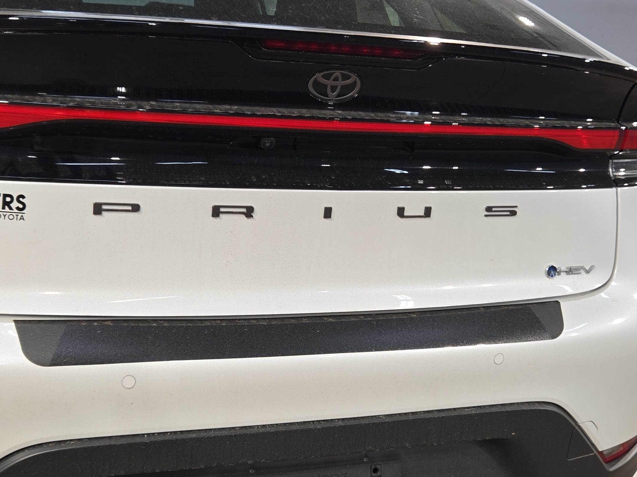 New 2027 Toyota Prius LE FWD image 24