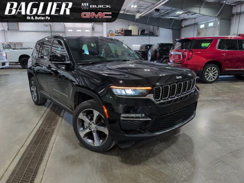 Used 2024 Jeep Grand Cherokee Limited AWD/4WD image 1