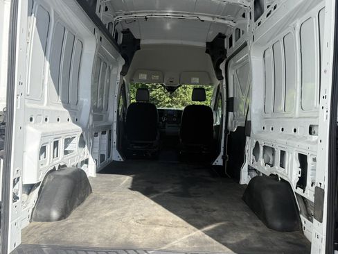 Used 2024 Ford Transit 250 148 High Roof RWD image 7