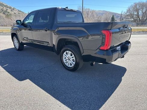 Used 2025 Toyota Tundra SR5 w/ SR5 Convenience Package AWD/4WD image 5