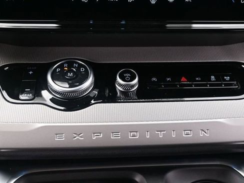 New 2025 Ford Expedition Max Active image 23