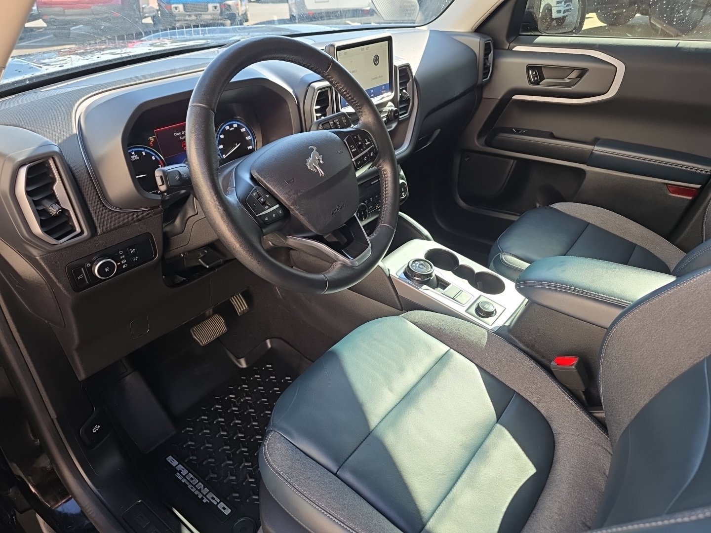 Used 2023 Ford Bronco Sport Outer Banks w/ Tech Package AWD/4WD image 6