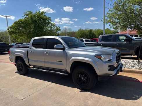 Used 2022 Toyota Tacoma SR5 RWD image 1