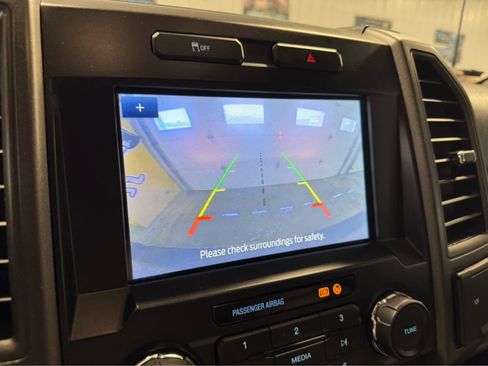 Used 2022 Ford F250 XL w/ Power Equipment Group image 18