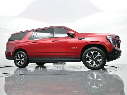 Used 2025 GMC Yukon XL AT4 Ultimate AWD/4WD image 46