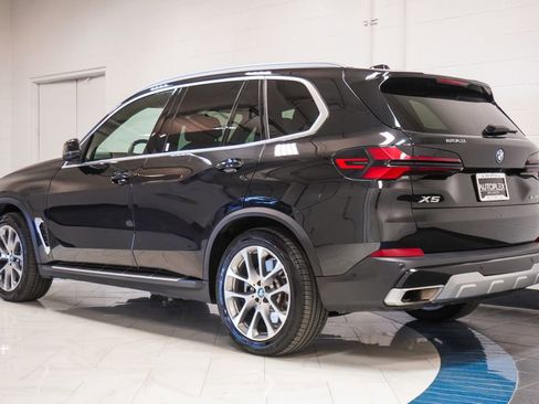 Used 2025 BMW X5 xDrive50e AWD/4WD image 32