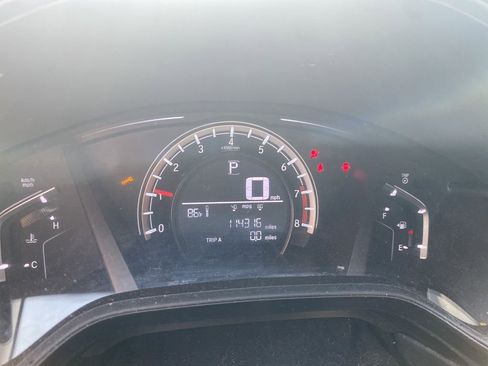 Used 2018 Honda CR-V LX image 3