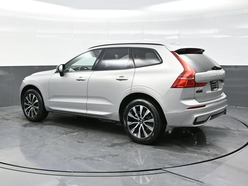 Used 2025 Volvo XC60 B5 Plus AWD/4WD image 4