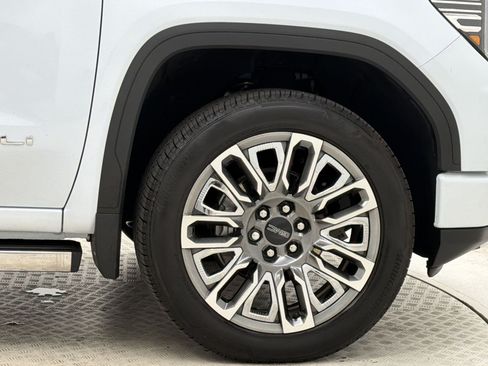 Used 2026 GMC Sierra 1500 Denali Ultimate AWD/4WD image 13