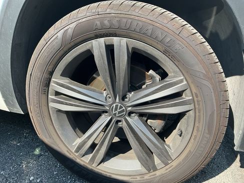 Used 2022 Volkswagen Atlas SEL R-Line AWD/4WD image 6