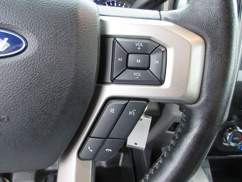 Used 2020 Ford F250 Lariat w/ Chrome Package AWD/4WD image 32