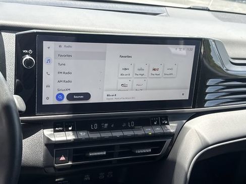 Used 2025 Toyota Camry XSE FWD image 27