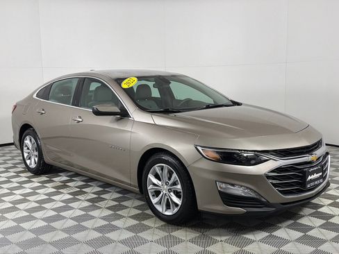 Used 2022 Chevrolet Malibu LT image 3