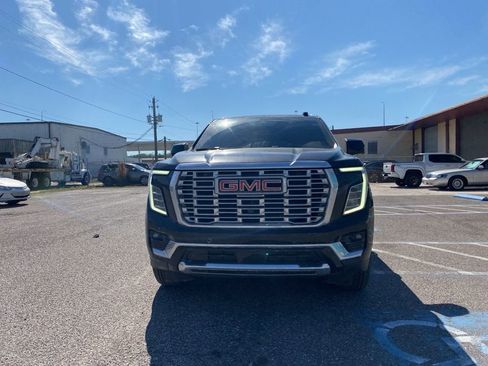 Used 2025 GMC Yukon Denali image 8