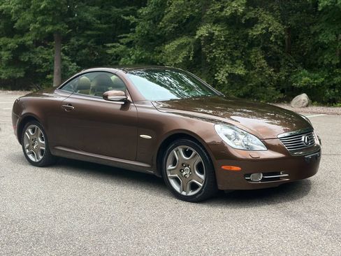 Used 2006 Lexus SC 430 Convertible RWD image 2