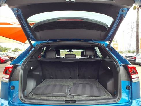 Used 2024 Volkswagen Atlas Cross Sport SE image 6