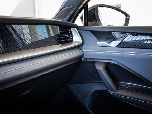 New 2026 Volkswagen Tiguan SE R-Line image 33