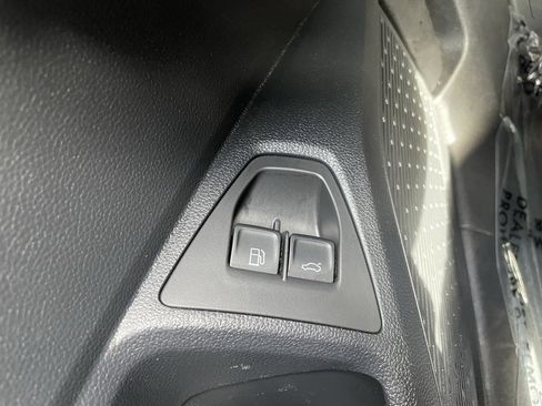 Used 2024 Volkswagen Jetta SE image 44