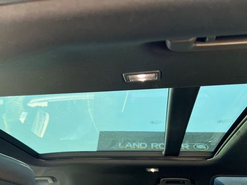 New 2026 Land Rover Defender 110 X-Dynamic SE image 26