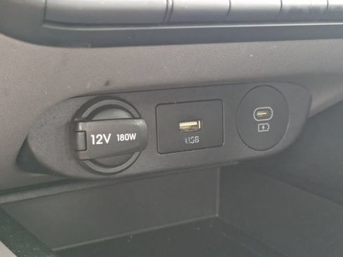 Used 2024 Hyundai Elantra SEL FWD image 28