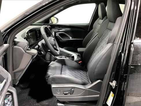 New 2025 Audi SQ5 Premium Plus image 9