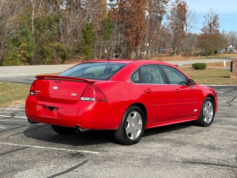 Used 2009 Chevrolet Impala SS w/ Convenience Package image 4