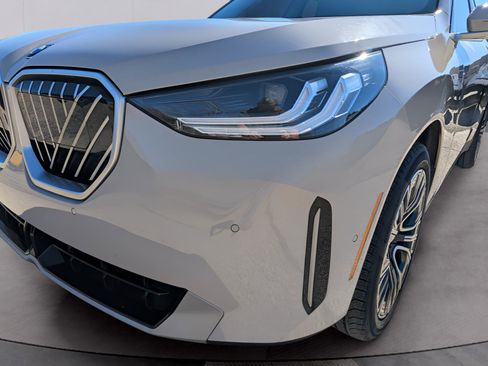 Used 2025 BMW X3 xDrive30i w/ Premium Package image 5