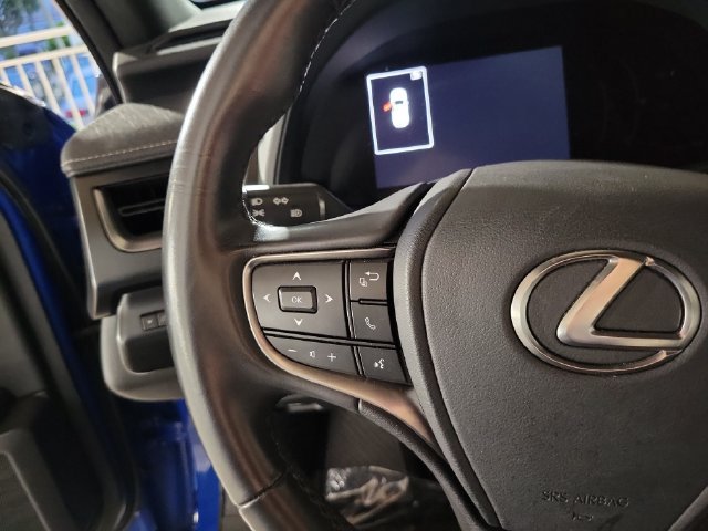 Used 2025 Lexus UX 300h FWD w/ Accessory Package (Z2) image 17