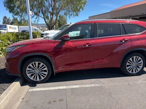 Used 2022 Toyota Highlander Platinum image 22