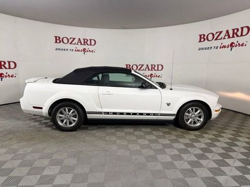 Used 2009 Ford Mustang Premium RWD image 9