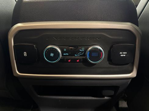 Used 2024 Ford Expedition Max Limited image 38