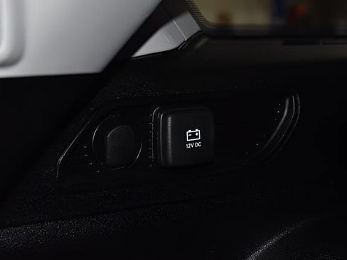 Used 2023 Jeep Grand Cherokee Limited AWD/4WD image 16