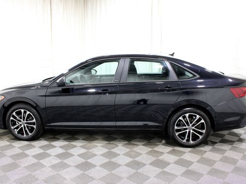 Used 2025 Volkswagen Jetta Sport image 33