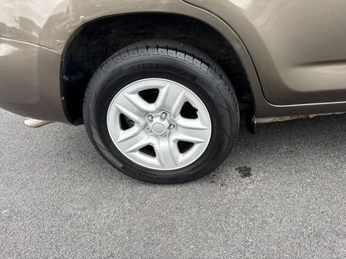 Used 2011 Toyota RAV4 2WD w/ Base L4 Extra Value Pkg image 11