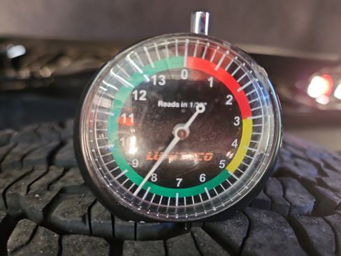 Used 2025 Toyota Tacoma TRD Off-Road image 27