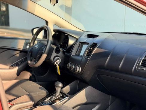 Used 2017 Kia Forte LX image 11