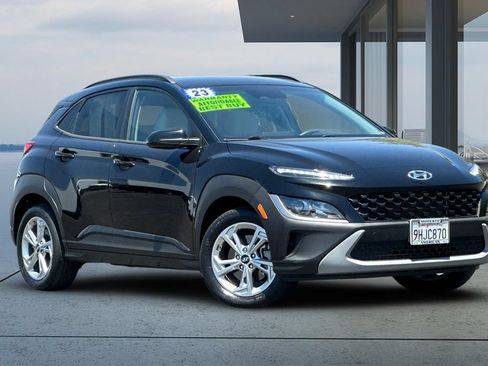 Used 2023 Hyundai Kona SEL w/ Cargo Package AWD/4WD image 2