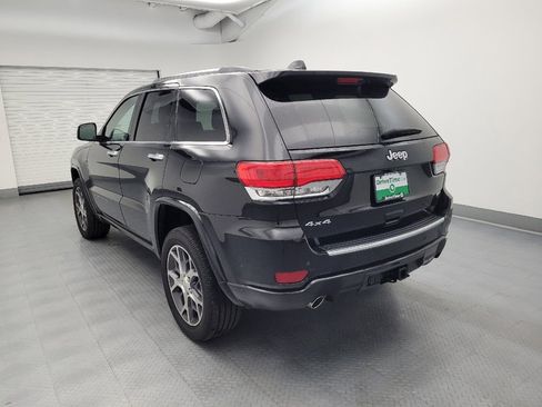 Used 2019 Jeep Grand Cherokee Overland AWD/4WD image 5