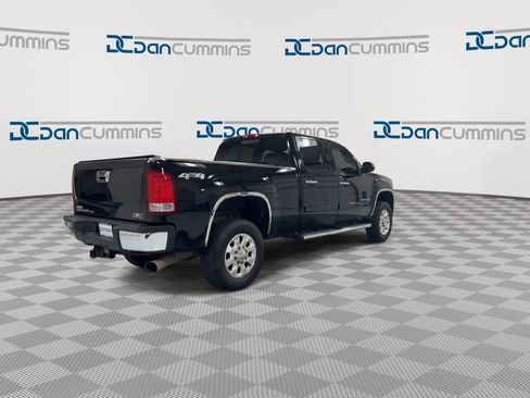Used 2011 GMC Sierra 2500 SLT w/ Entertainment Package AWD/4WD image 8